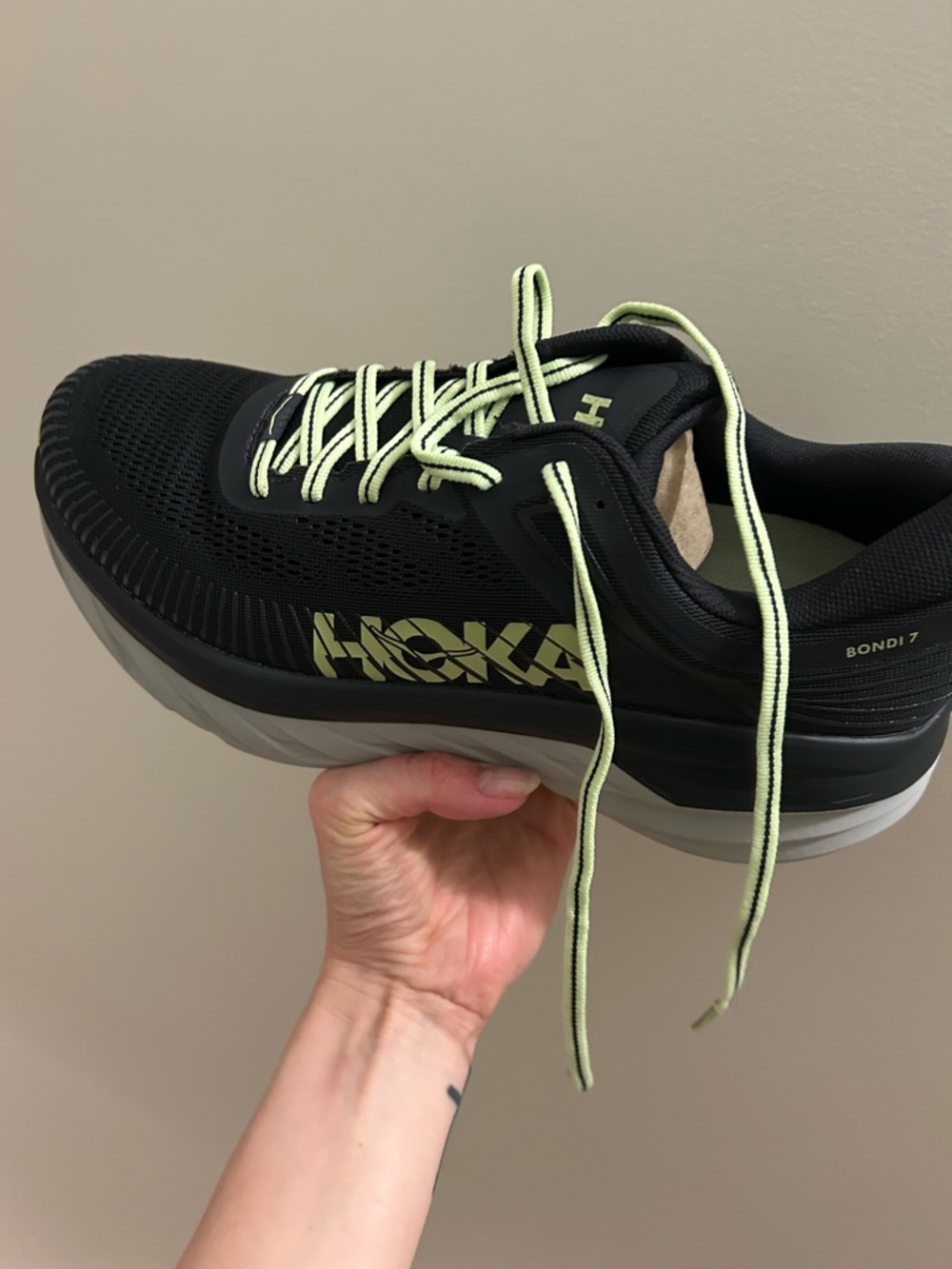 Hoka One One Bondi 7 Men'si Black with Lime Accent Running Shoe